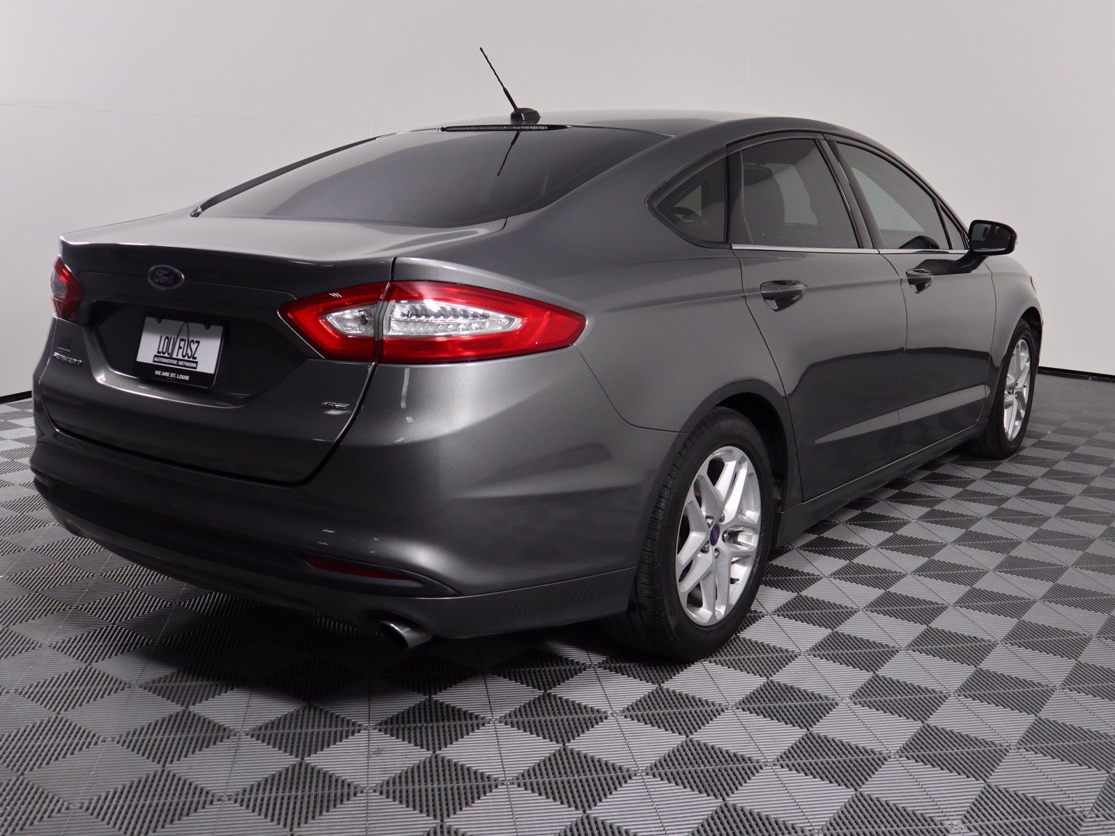 Pre-Owned 2013 Ford Fusion SE FWD Sedan