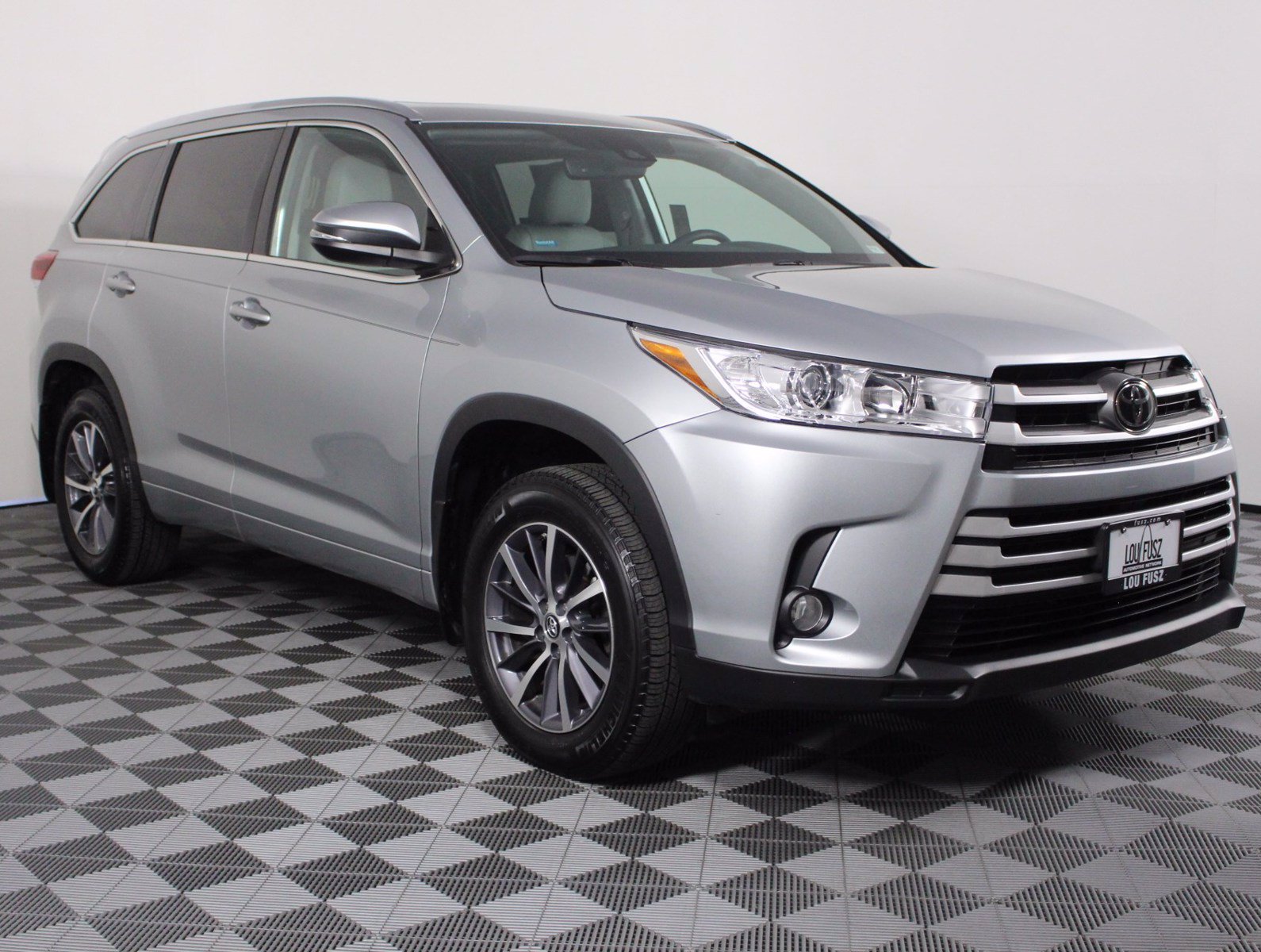 Certified Pre-Owned 2018 Toyota Highlander XLE AWD Sport Utility